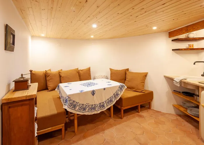 The Indigo Windmill Retreat, Peniche Willa