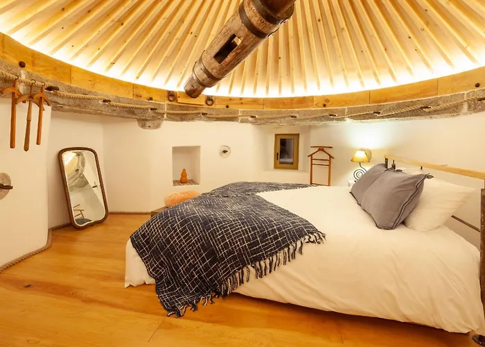 The Indigo Windmill Retreat, Peniche