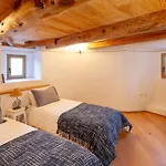 The Indigo Windmill Retreat, Peniche 빌라