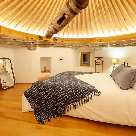 The Indigo Windmill Retreat, Peniche